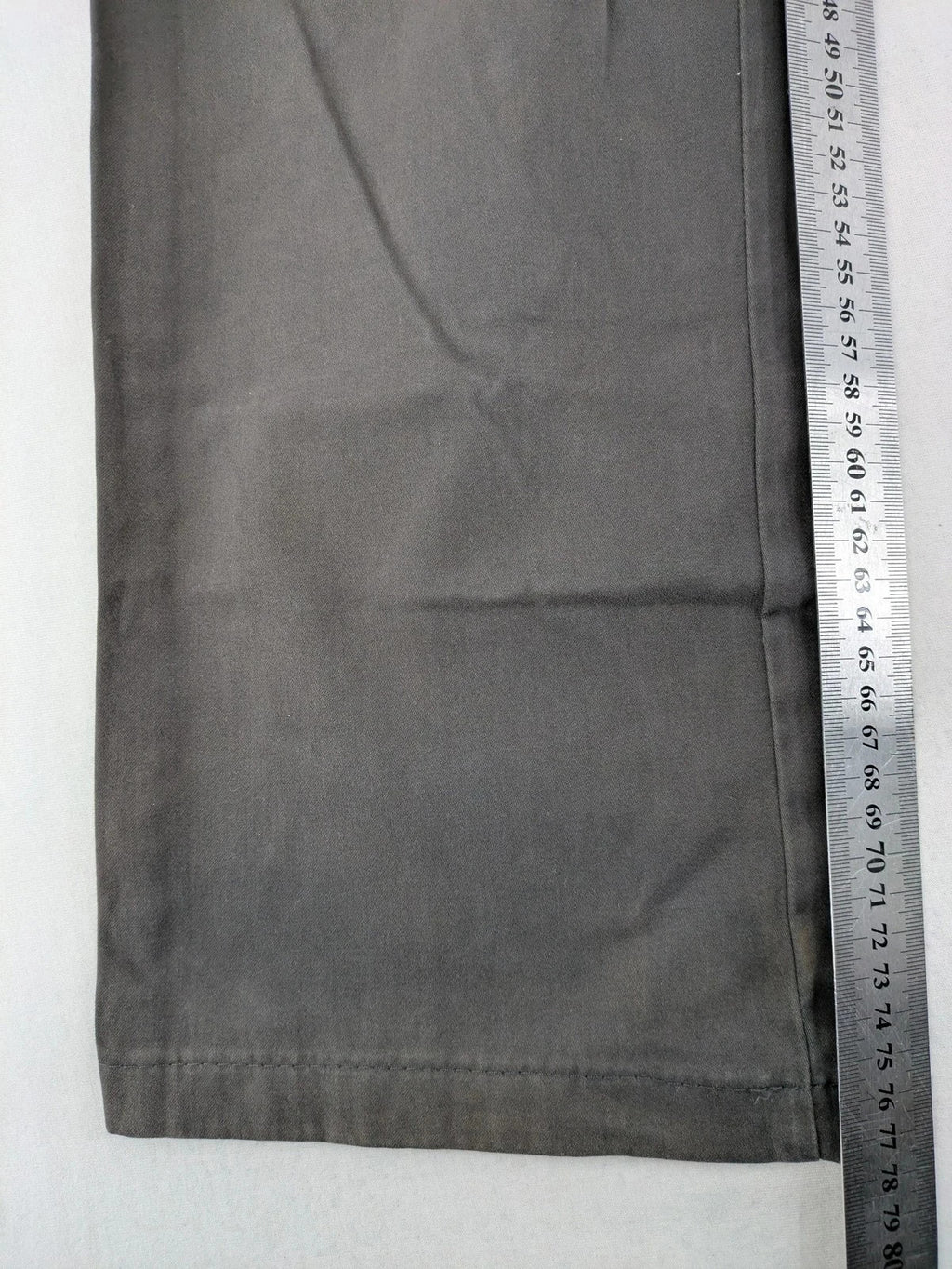 BRAX grey chino pants Ernesto, cotton blend, comfortable stretch material, versatile style.