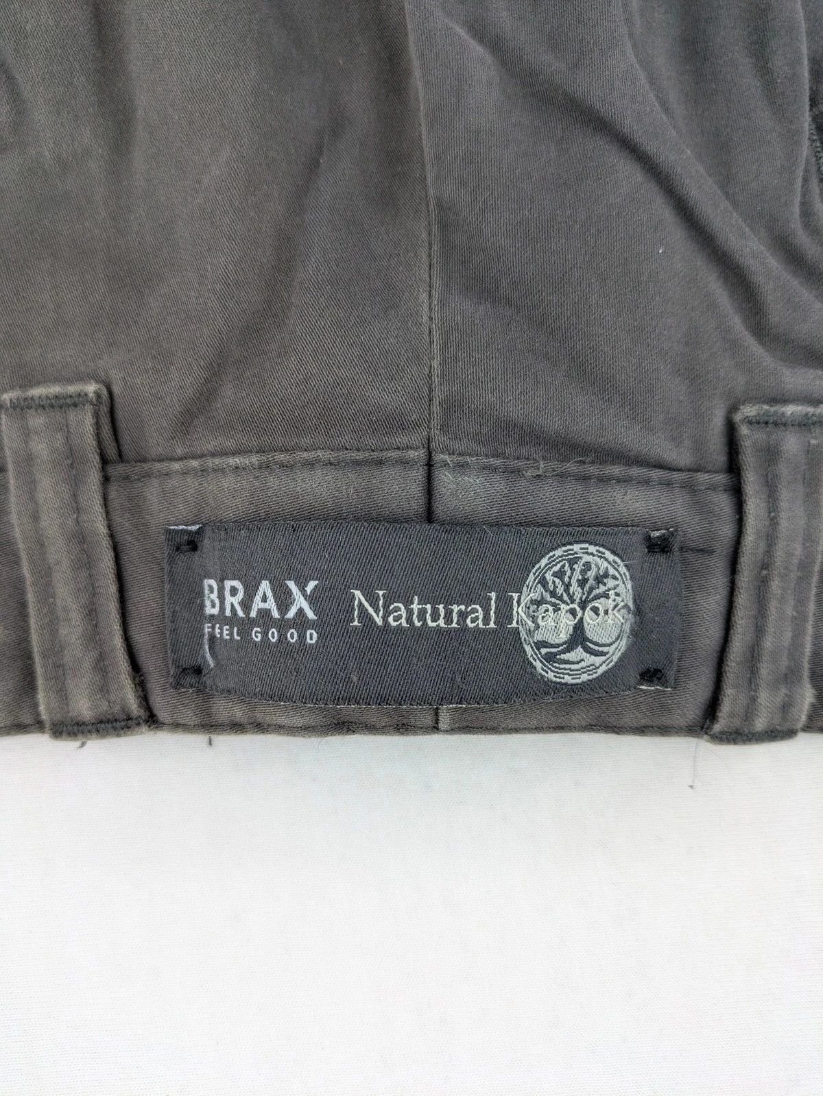 BRAX grey chino pants Ernesto, cotton blend, comfortable stretch material, versatile style.