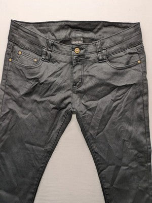 Damen grey coated skinny jeans with five-pocket design and gold hardware details.