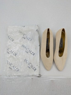 Pancaldi high heels beige suede vintage design with pointed toe and leather sole.