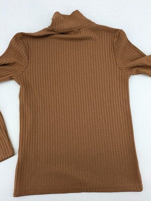 Piazza Italia pink ribbed turtleneck top with decorative shoulder buttons.