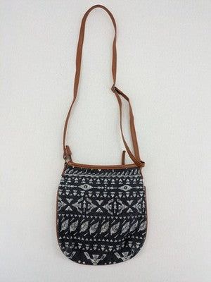 KiK messenger bag brown and navy with geometric Boho-Ethno pattern on canvas.