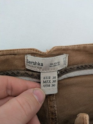 Bershka beige brown shorts allover leopard print, button fly, cotton stretch material.