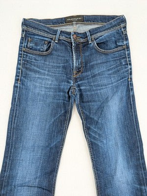 Baldessarini blue straight jeans model 501 with classic 5-pocket design and subtle used effects.