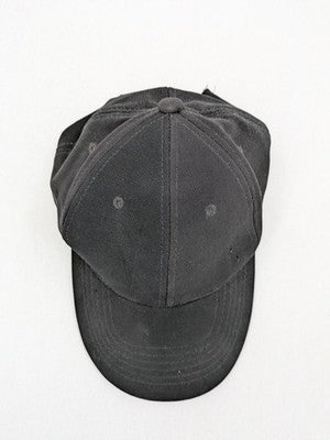 Polo black cap adjustable strapback classic design with embroidered logo and ventilation holes.