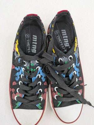 Mtng Thefest multi sneaker black canvas with graffiti print and white rubber cap