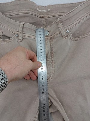 Cambio straight leg jeans beige with classic five-pocket design and zipper fly.