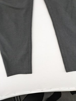 Zara pink trousers regular fit flat front design with secure zip closure.