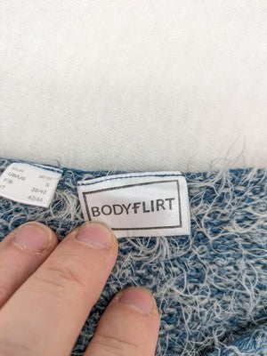 Bodyflirt knit jumper beige blue grey colorblock stripes soft material classic round neck
