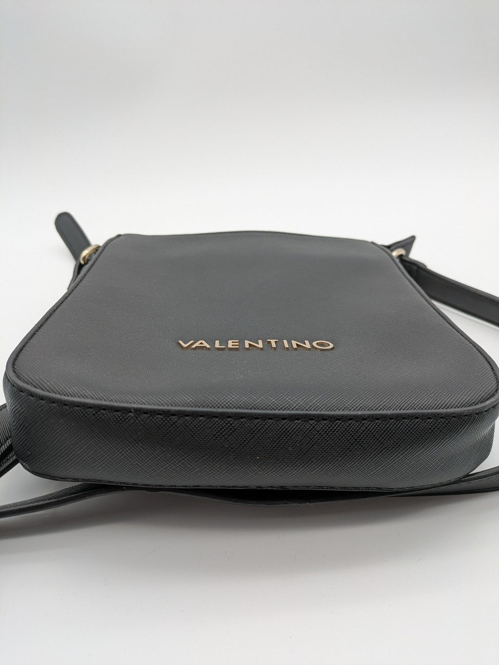 Mario Valentino messenger bag black saffiano texture gold logo hardware