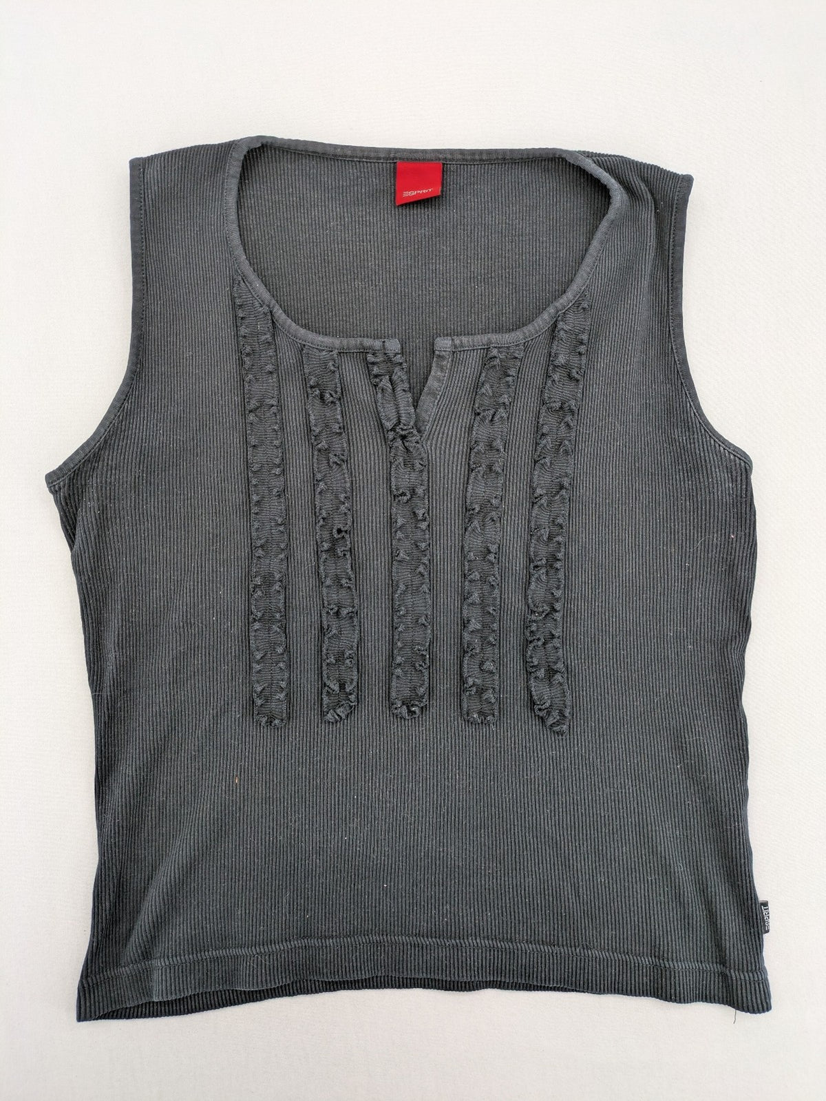 Esprit grey tank top with ruffled details and V-neck, made of soft ribbed cotton.