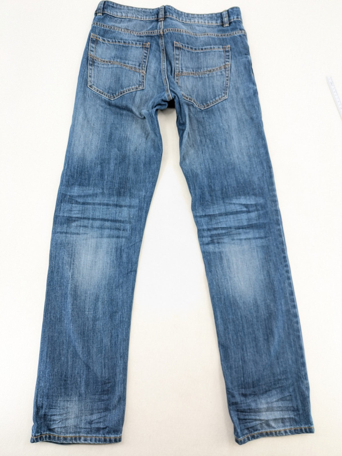 Royal Class blue straight jeans 5-pocket design, medium wash, made from organic cotton.