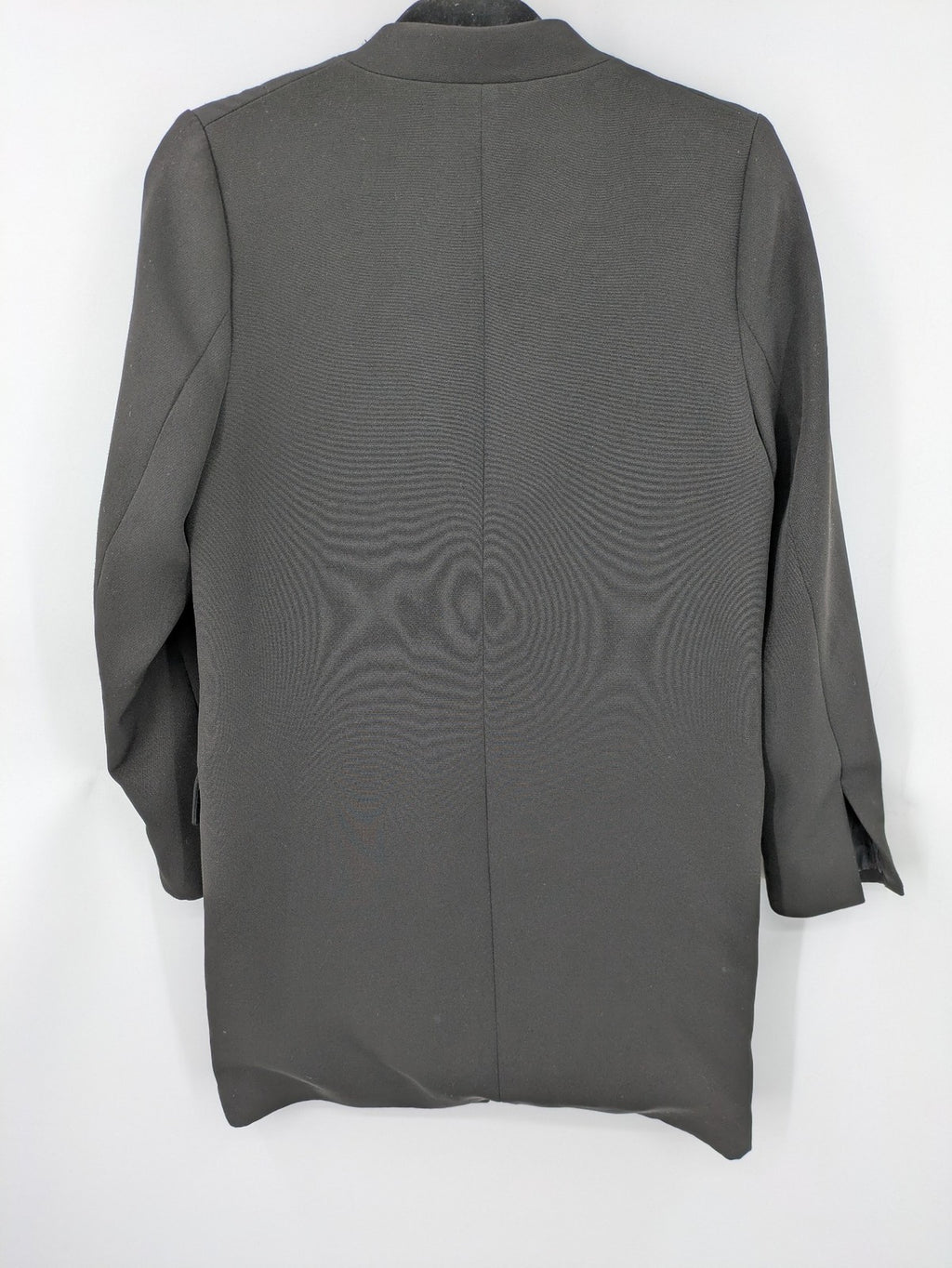 H&M pink long blazer kragenlos design with open front and two front pockets.