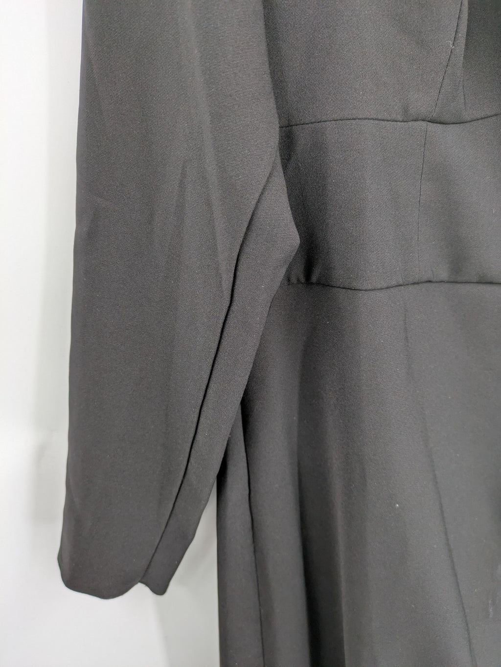 ASOS DESIGN black midikleid with square neckline and side ruching in stretch fabric.
