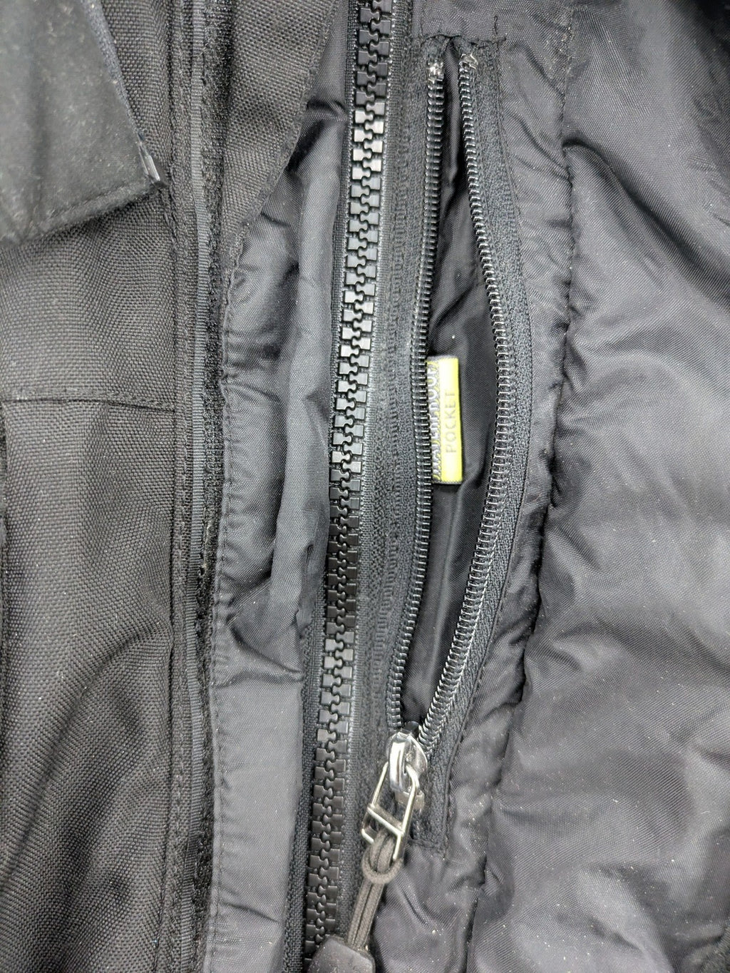 Advanced Experience black motorcycle jacket with Z-Liner membrane and CE protectors, durable Cordura material.