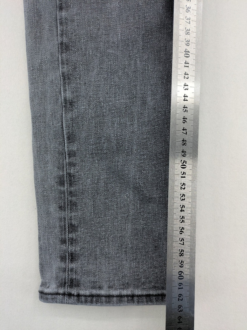 G-Star Raw grey straight jeans with classic 5-pocket design and logo patch.