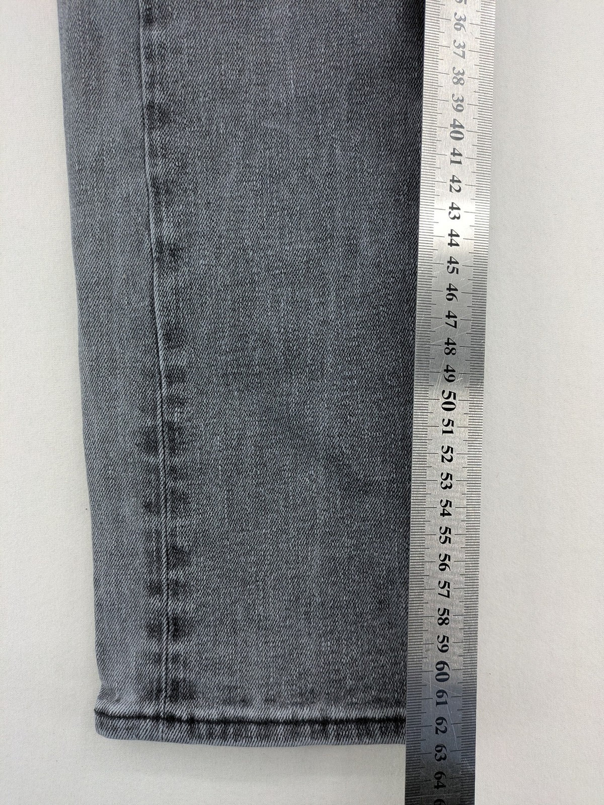 G-Star Raw grey straight jeans with classic 5-pocket design and logo patch.