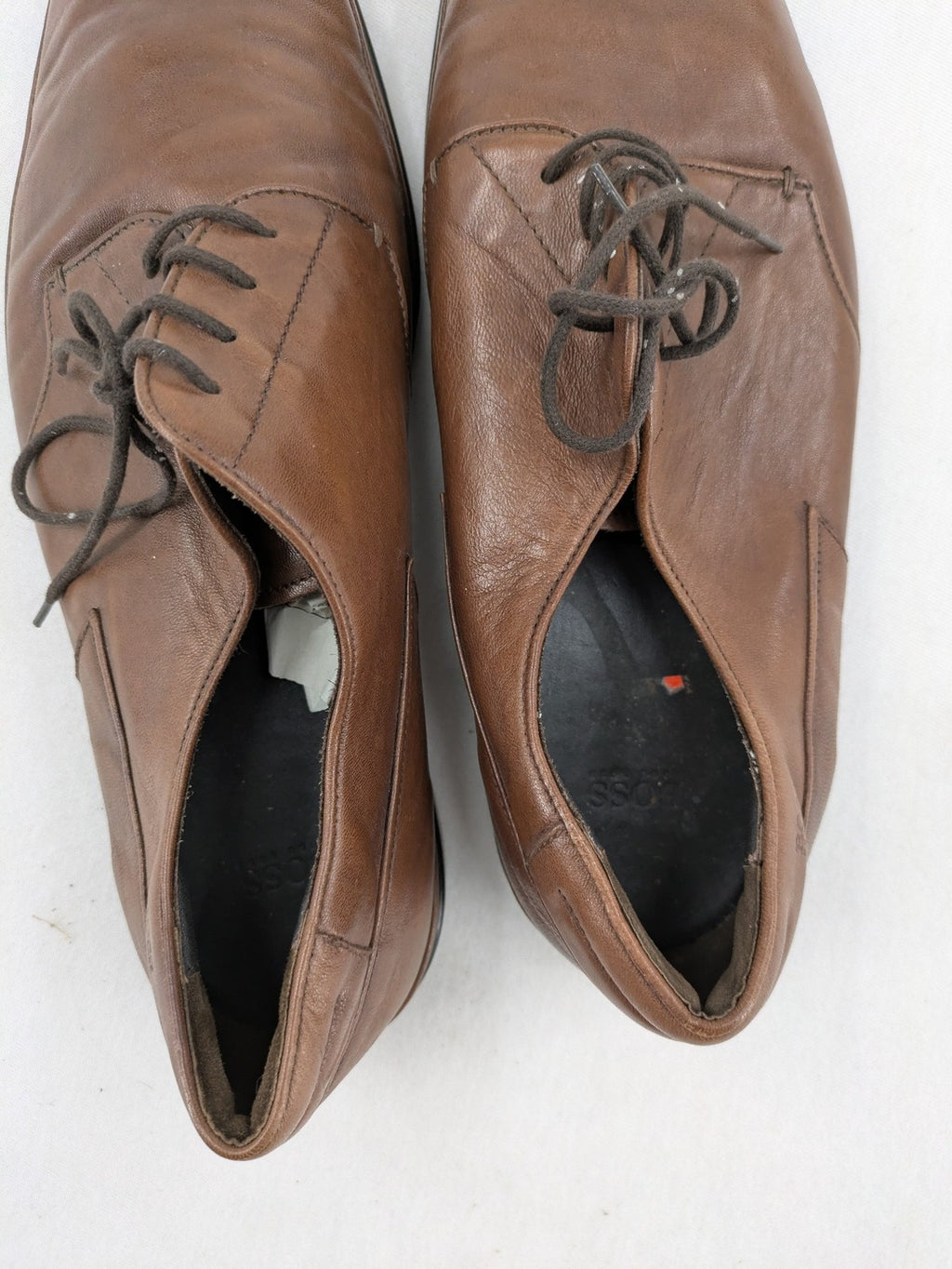 BOSS Hugo Boss brown deck shoes genuine leather classic design made in Italy.