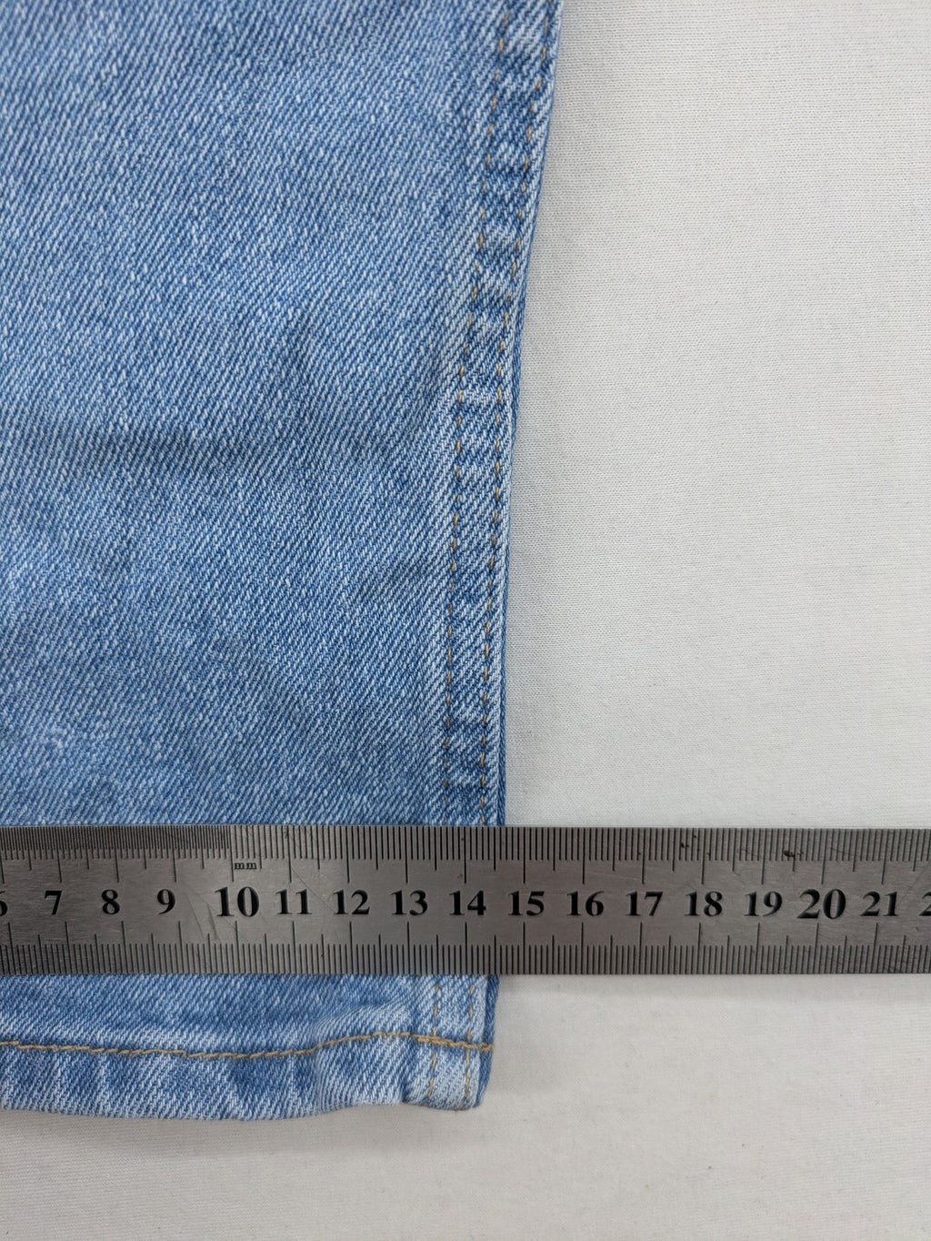 H&M Divided blue mom jeans high waist tapered fit with classic wash and durable cotton blend.