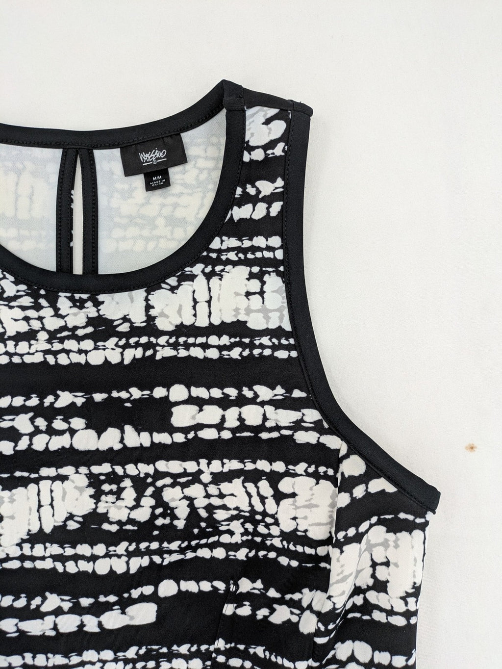 Mossimo black and white striped A-line summer dress, sleeveless, stretchy polyester blend.