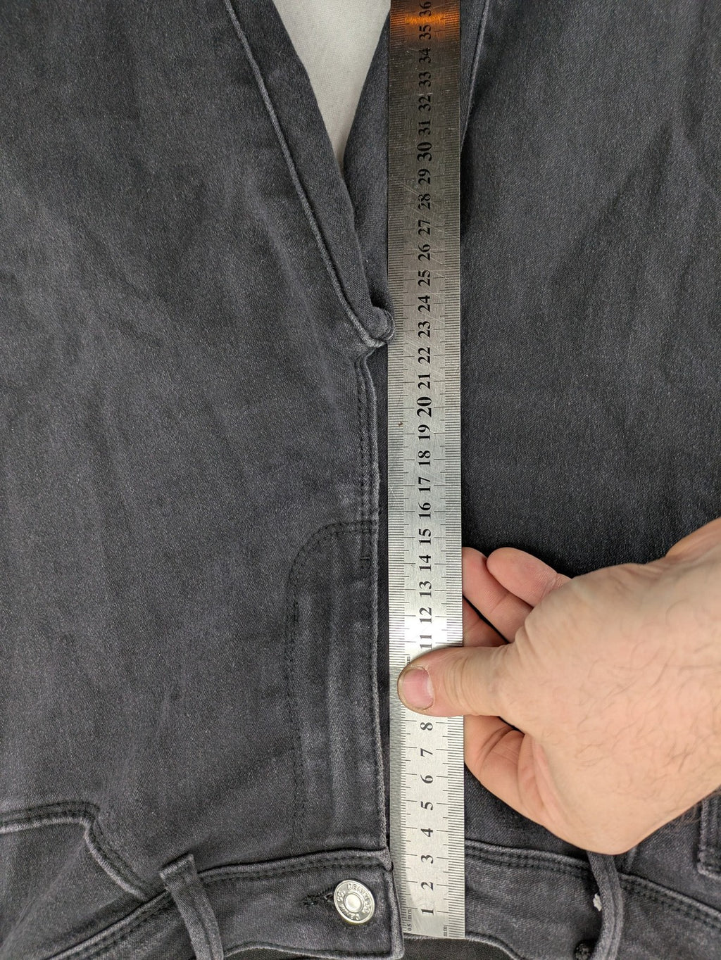 Denim & Co. skinny jeans black washed 5-pocket style with stretch material