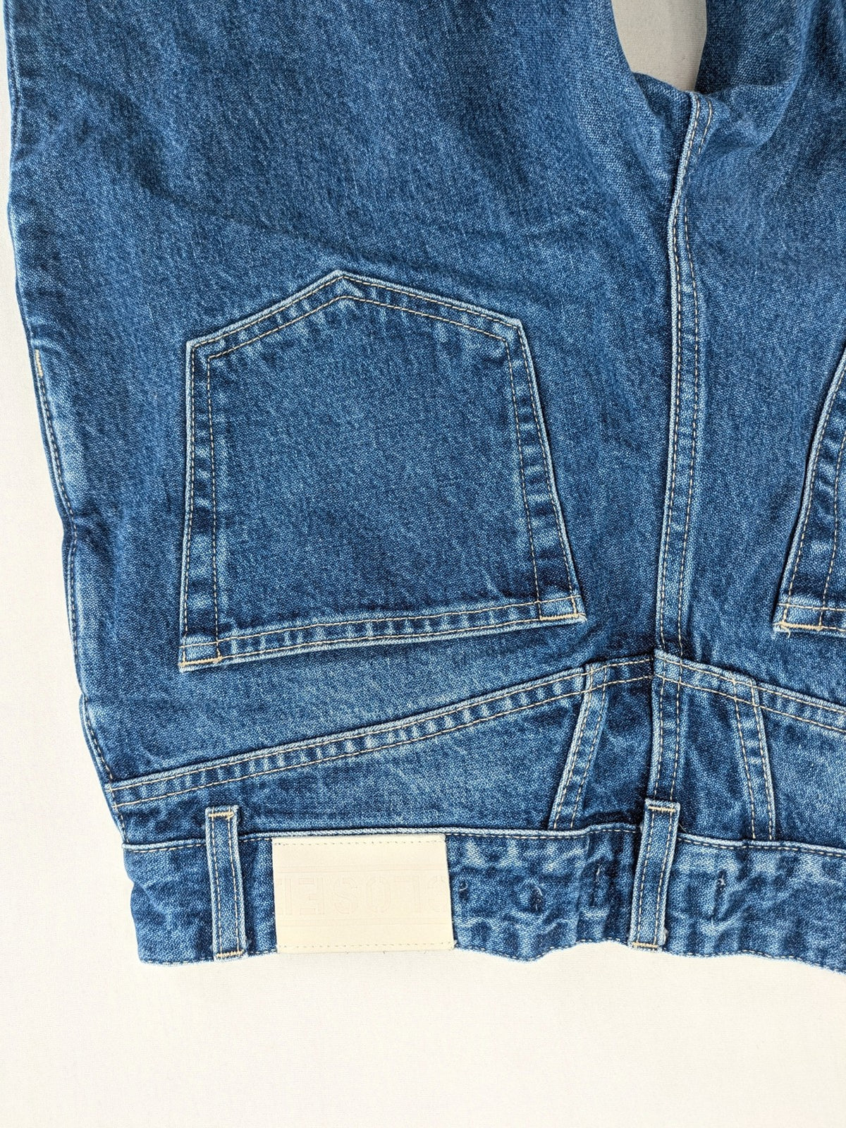 CLOSED blue straight leg jeans size 27, high waist, 100% cotton, classic wash.