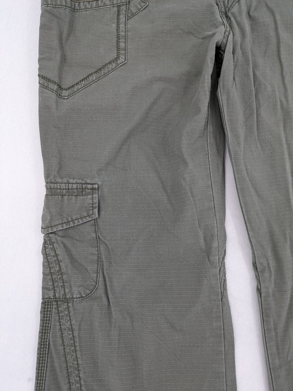 edc by Esprit khaki cargo pants ripstop fabric with multiple pockets and button fly