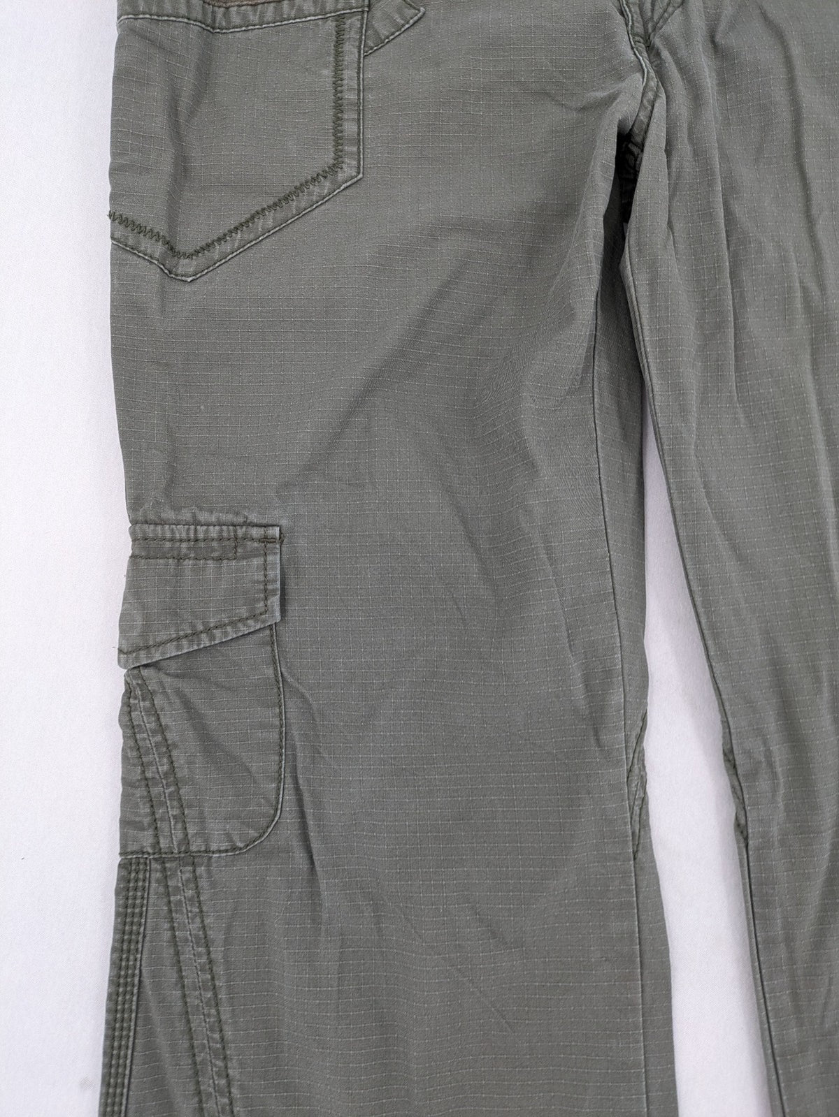 edc by Esprit khaki cargo pants ripstop fabric with multiple pockets and button fly