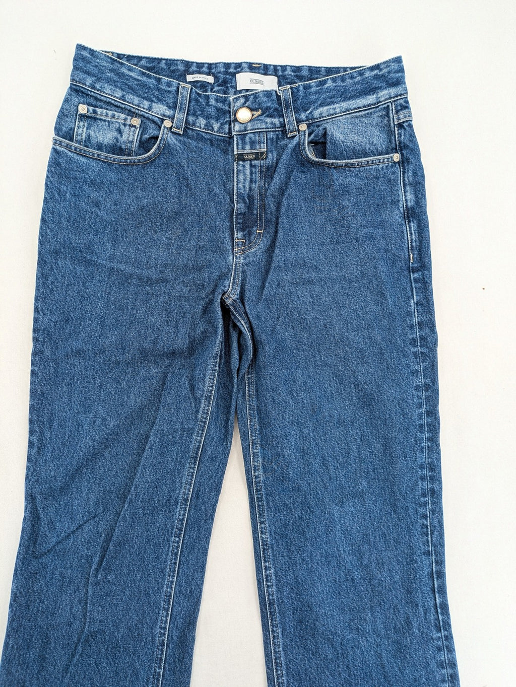 CLOSED blue straight leg jeans size 27, high waist, 100% cotton, classic wash.