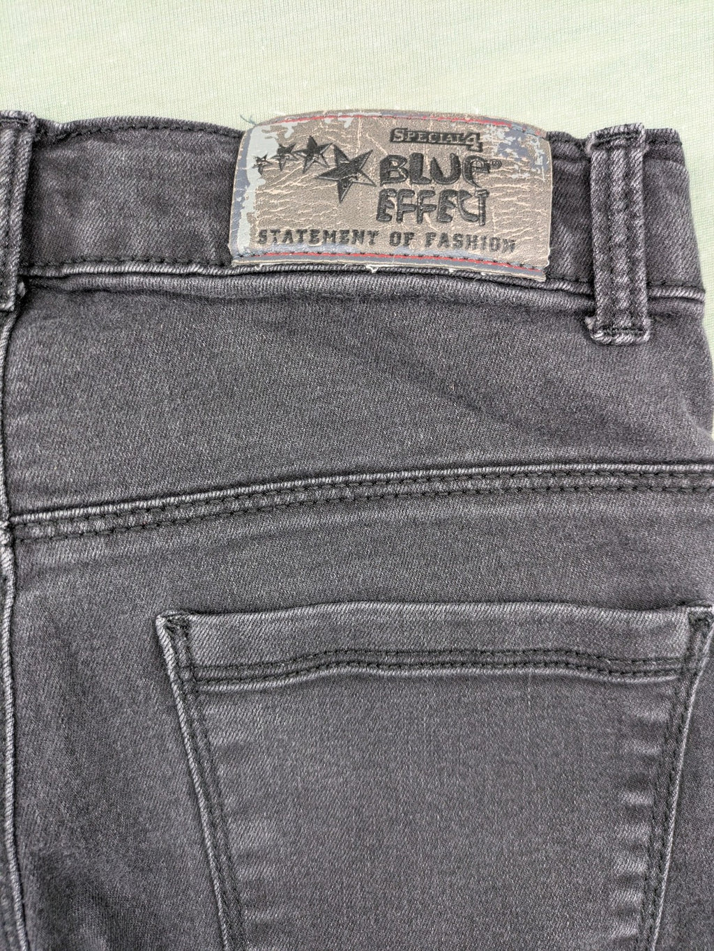 Blue Effect blue straight jeans with adjustable waistband and classic 5-pocket style.