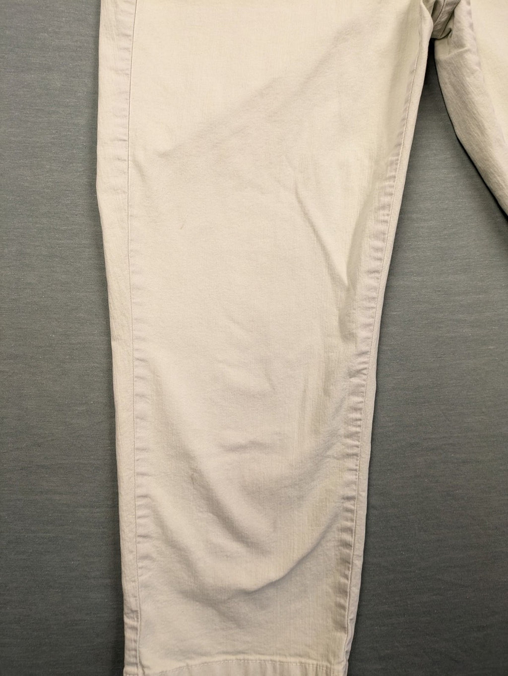 Zerres beige Capri pants soft cotton blend with zip pockets and Comfort-N logo.