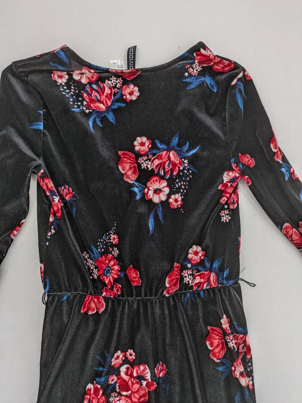 H&M Divided multi floral velvet dress V-neck bell sleeves soft stretch material