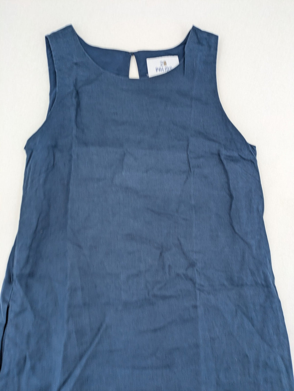 28 Palms blue A-line dress, sleeveless, 100% linen with classic round neckline.
