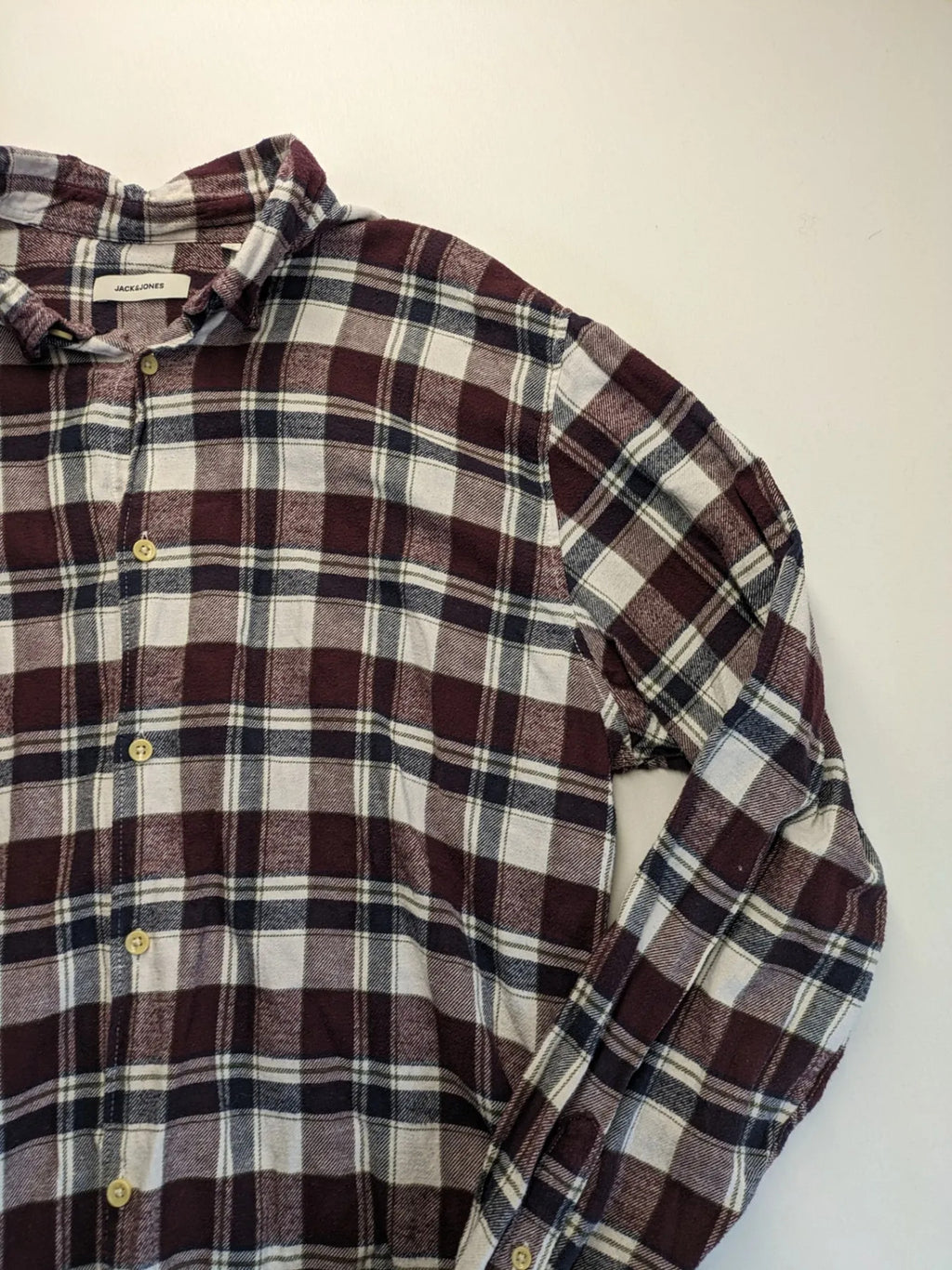 Jack & Jones flannel shirt red check pattern, long sleeves, 100% cotton, classic collar.