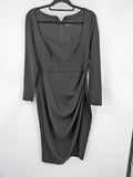ASOS DESIGN black midikleid with square neckline and side ruching in stretch fabric.