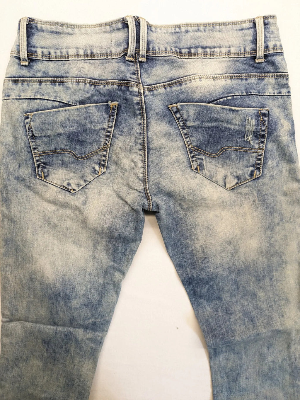 ONE LOVE DENIM blue straight jeans with distressed details and double button closure.