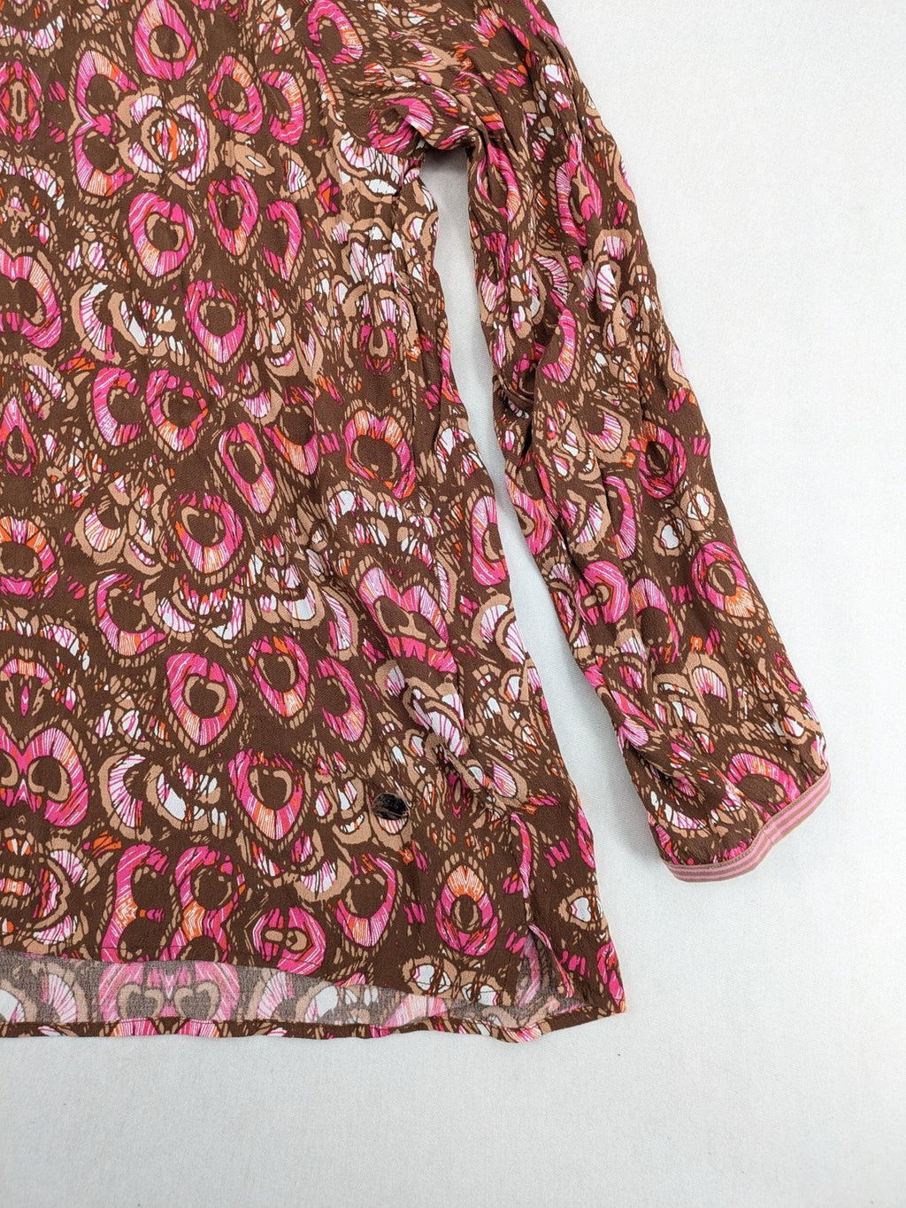 Lieblingsstück brown and pink patterned blouse, lightweight viscose, round neckline, long sleeves.
