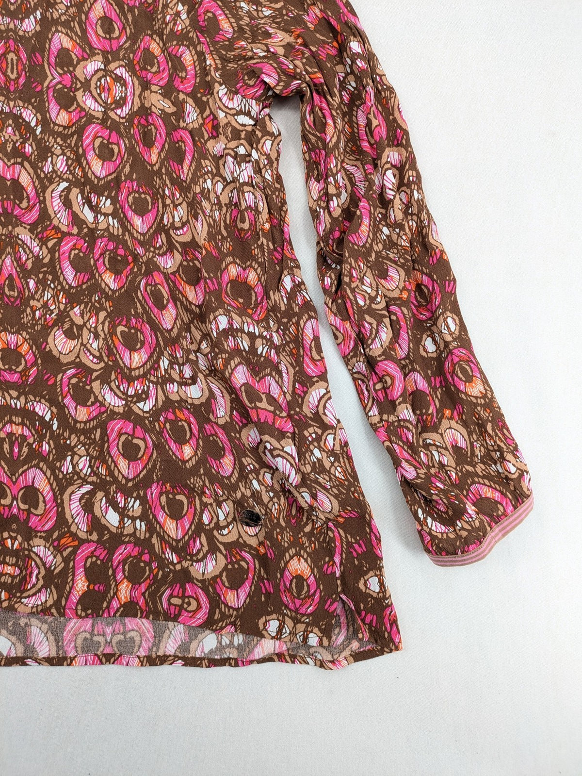 Lieblingsstück brown and pink patterned blouse, lightweight viscose, round neckline, long sleeves.