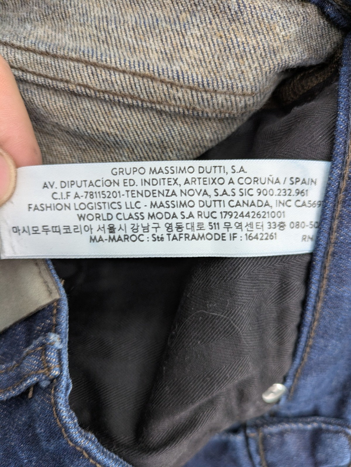 Massimo Dutti pink tapered fit jeans, stretch denim, classic design, versatile style.