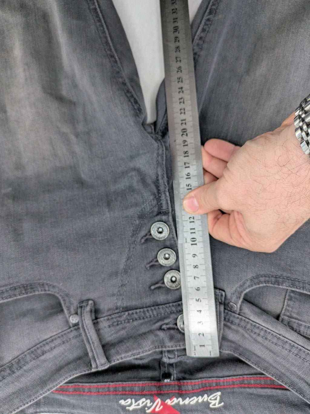 Buena Vista grey skinny jeans with button fly and stretch denim material.