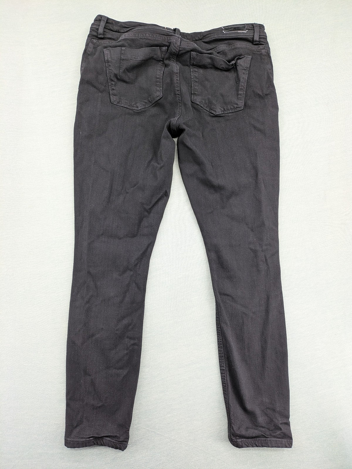 ONLY skinny fit jeans blue washed denim classic 5-pocket design with zipper and button closure.