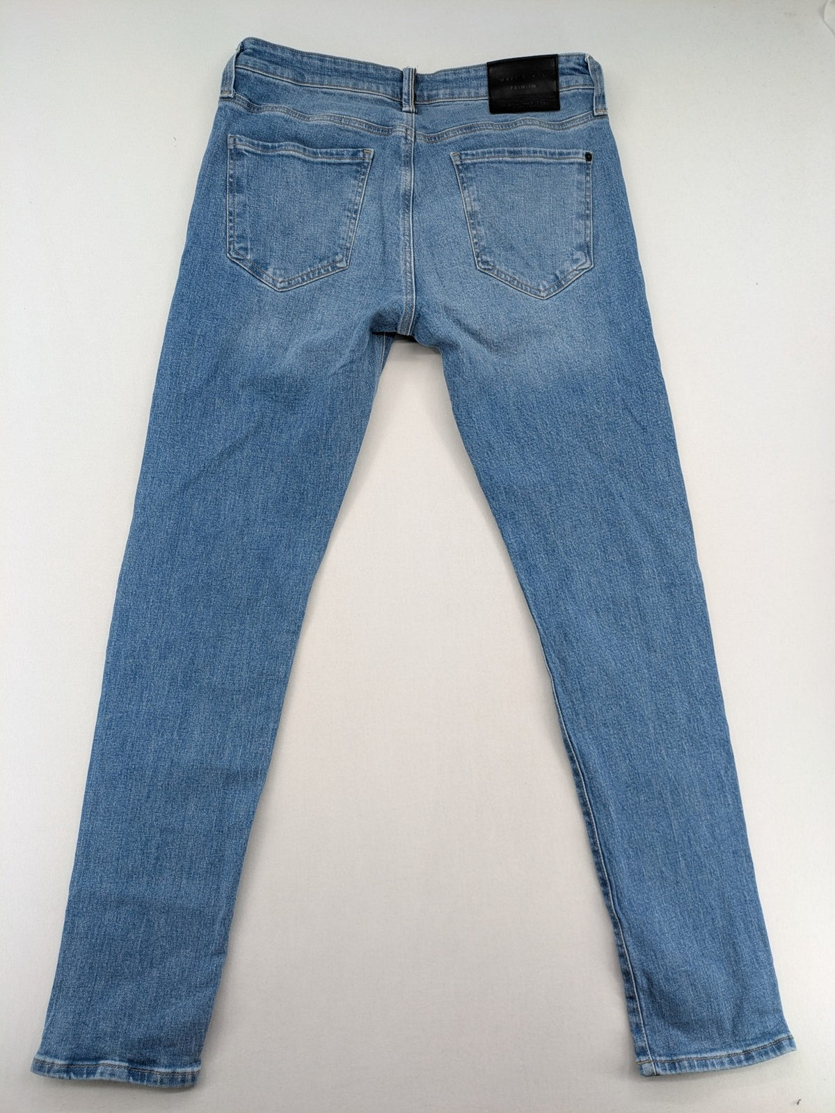 Mavi straight jeans black with light blue wash, made from cotton and elastane blend.