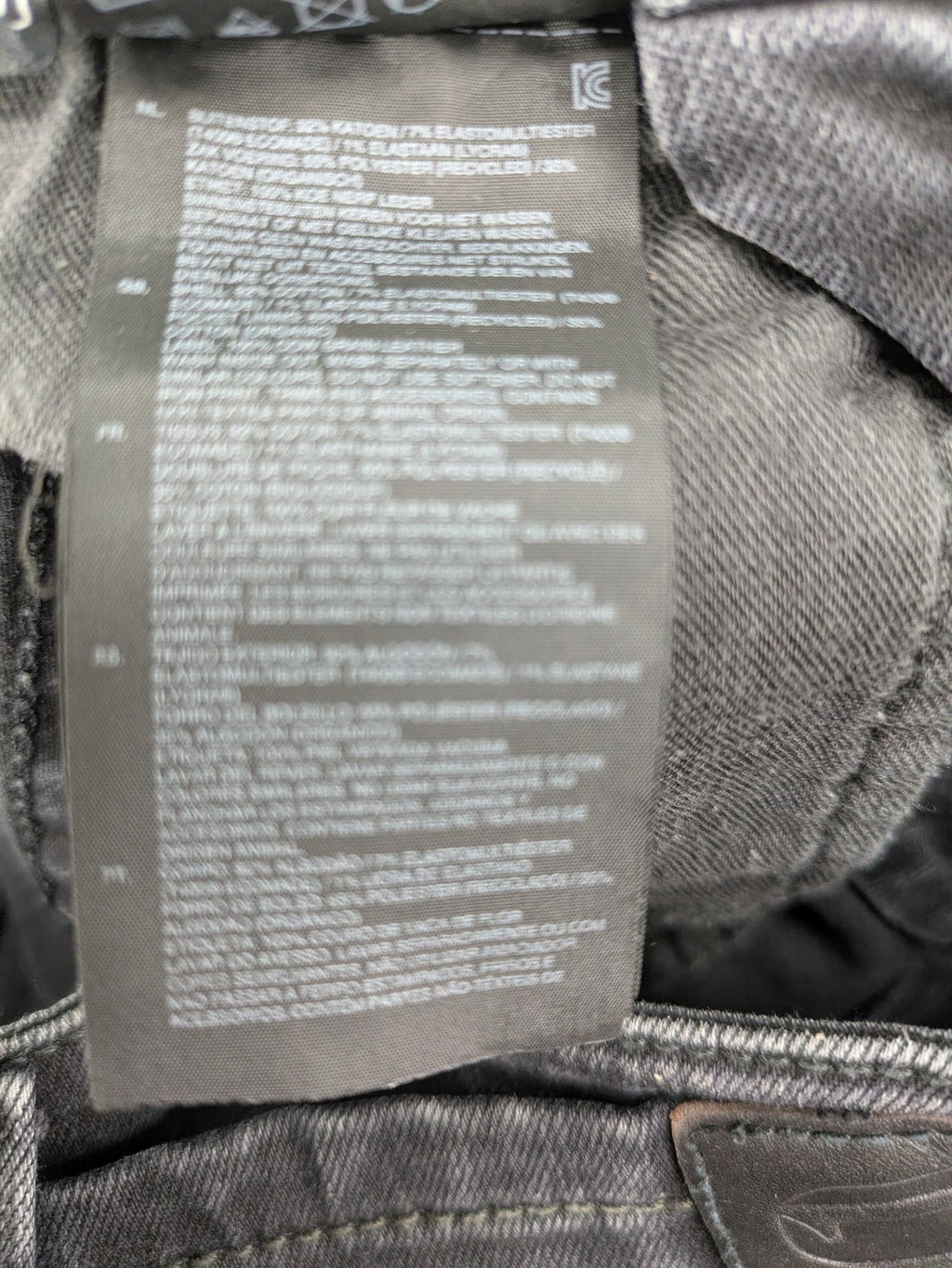 G-Star Raw grey straight jeans with 5-pocket design and logo detailing.