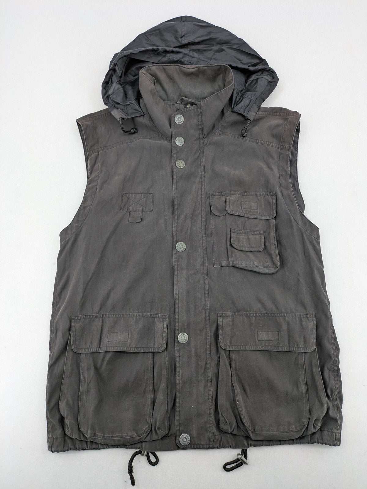 Barisal grey coat with hood, cargo pockets, and checkered lining detail.