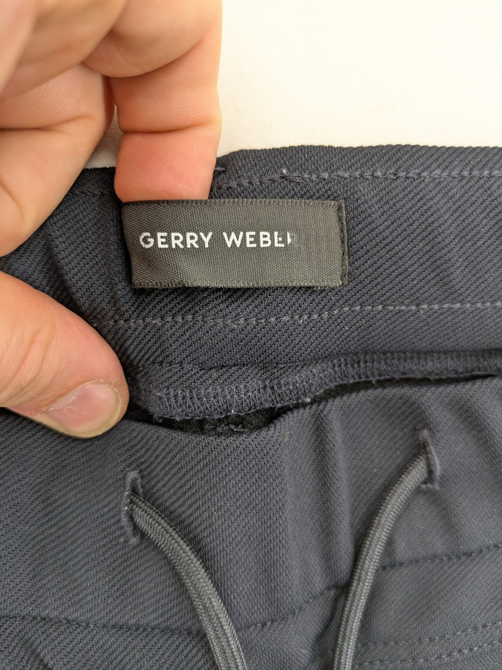 Gerry Weber grey jogger pants with elastic waistband and decorative 5-pocket style.