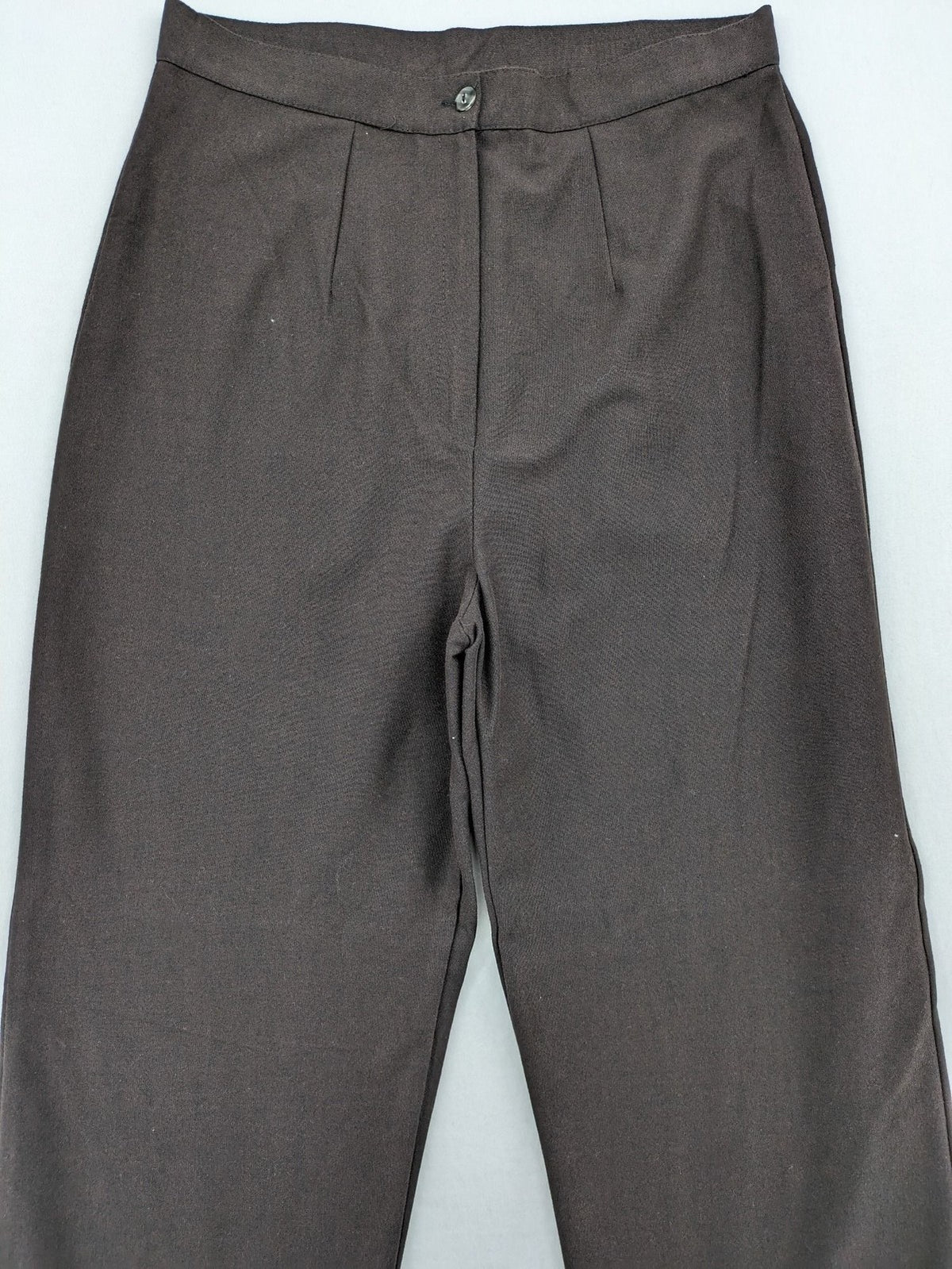 öGS Collection pink high waist pants with front pleats and structured fit.