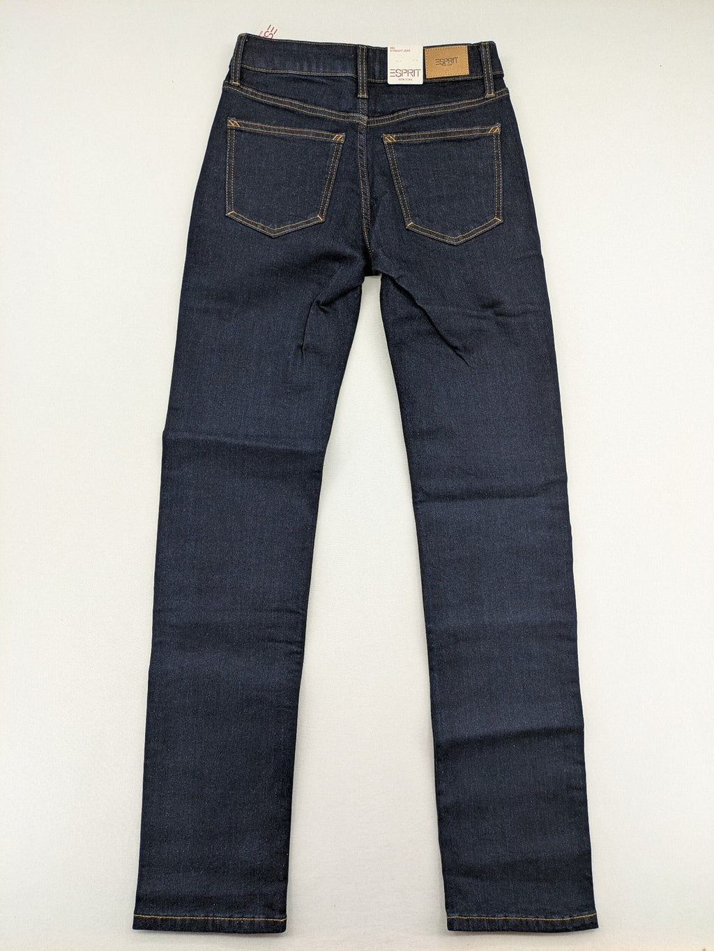 Esprit pink straight jeans with classic 5-pocket design and contrast stitching.