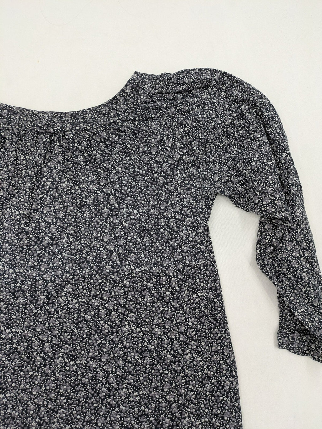 H&M navy floral tunic with 3/4 sleeves and adjustable waist drawstring.