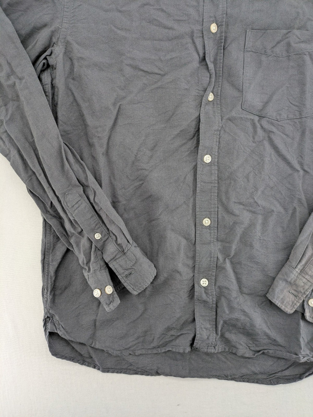 H&M L.O.G.G. grey button-down shirt, regular fit, single chest pocket, cotton material.