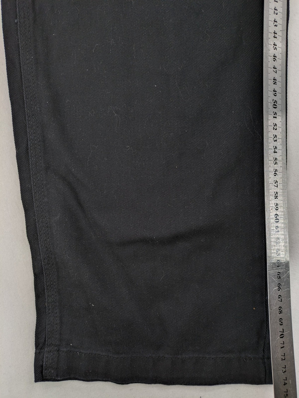 H&M Divided black cargo pants high waist cotton with multiple pockets and straight leg.